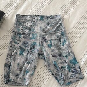 Lululemon Athletica Align High-Rise Biker Shorts in Kaleidoscope Floral Print 2